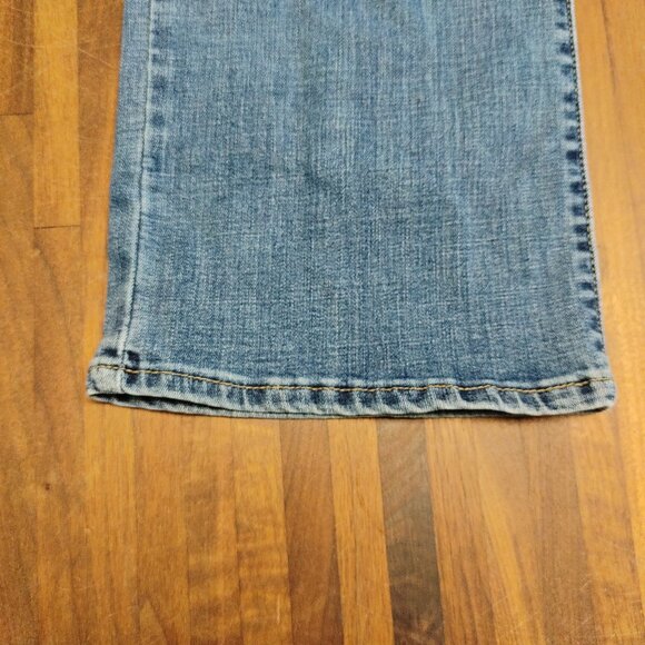 Levi's Women's 18 M Classic Boot Jeans Blue Stretch Waist Plus Size 29" Inseam - Picture 2 of 10